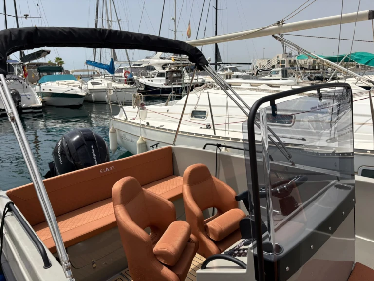YachtCharter in Port d'Alicante - Giant 600 SPORT auf SamBoat