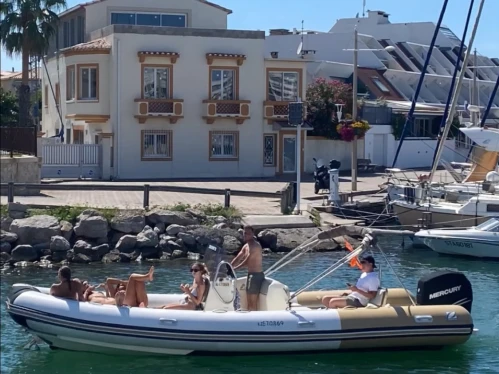 Schlauchboot mit oder ohne Skipper Lomac mieten in Mauguio