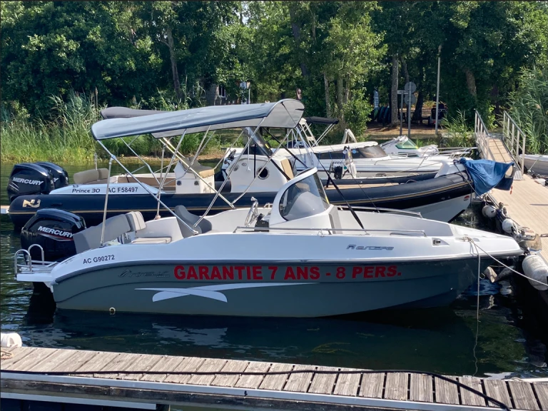 Motorboot mit oder ohne Skipper Nireus mieten in Sanguinet