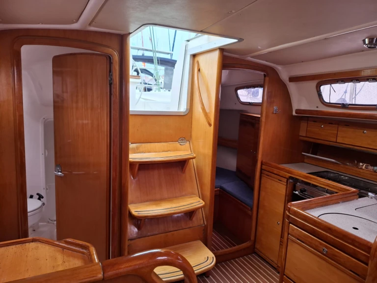 Ein Bavaria Bavaria 33 Cruiser mieten in Trogir