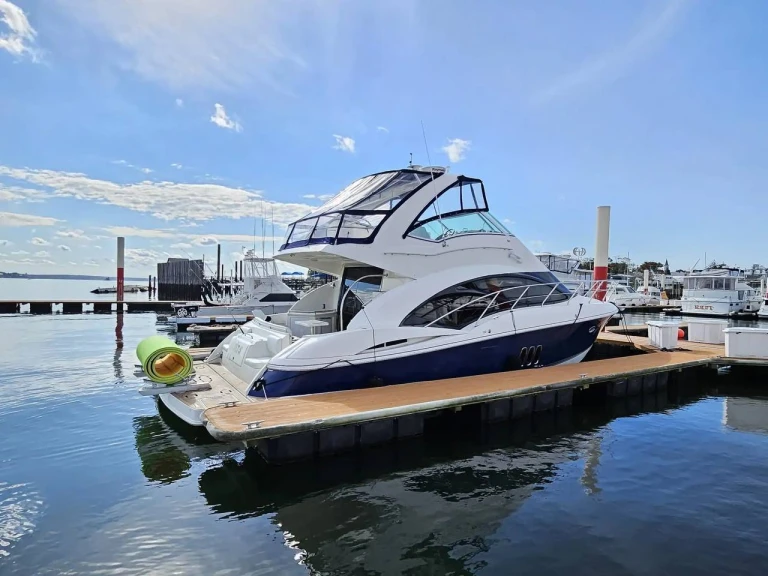 Ein Cruisers Yacht 447 mieten in New York (City)