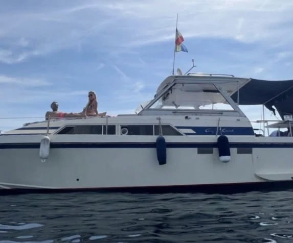 Motorboot mit oder ohne Skipper Guy Couach mieten in Cannes