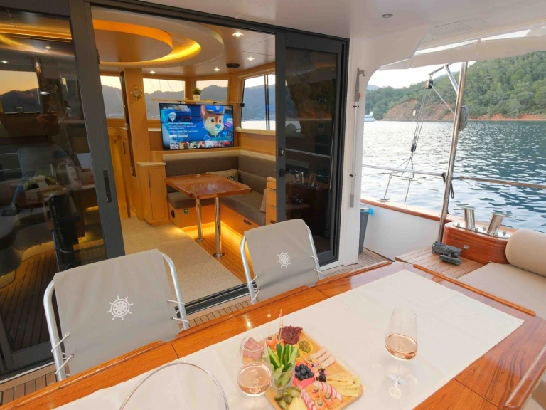 Yacht mieten in Göcek zum besten Preis