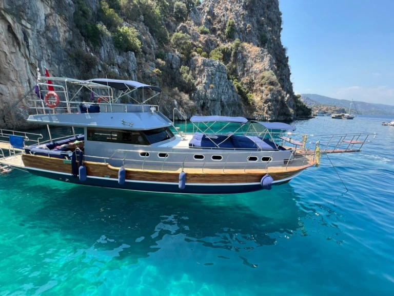 Segelboot mit oder ohne Skipper Custom Made mieten in Göcek