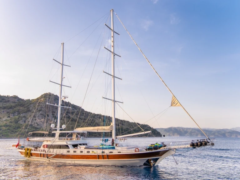 Segelboot mit oder ohne Skipper Custom Made mieten in Göcek