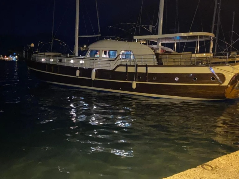 Segelboot mit oder ohne Skipper Custom Made mieten in Göcek