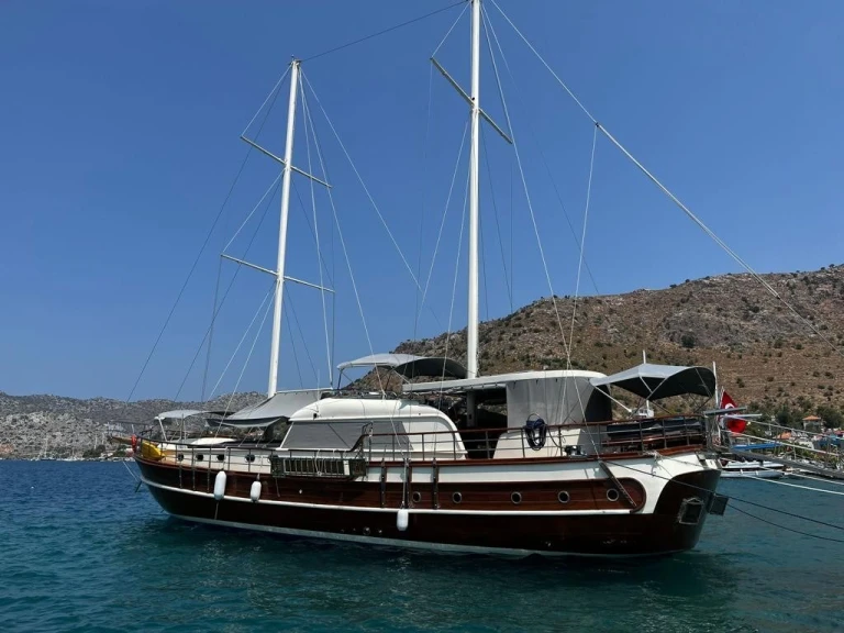 Segelboot mit oder ohne Skipper Custom Made mieten in Göcek
