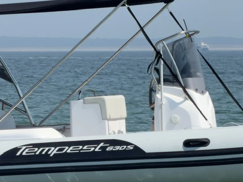 Schlauchboot mieten in Mandelieu-la-Napoule zum besten Preis