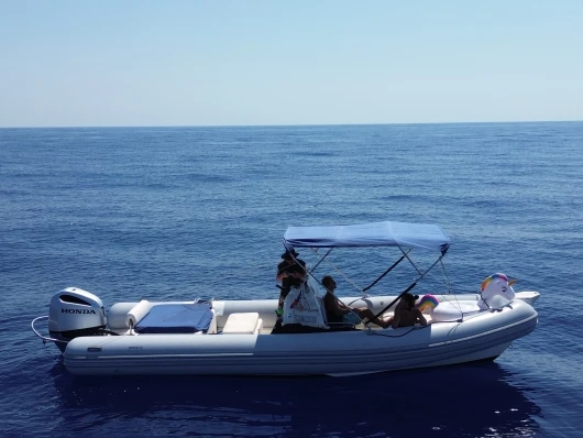 Vermietung Schlauchboot Joker Boat mit Führerschein