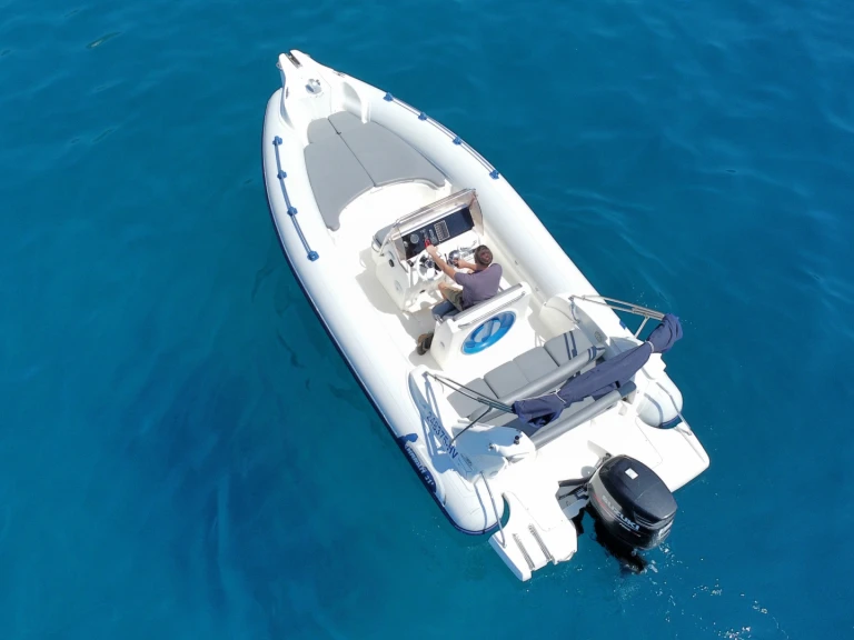 YachtCharter in Bol - Marlin Boat Marlin Boat 21 auf SamBoat