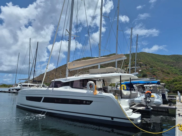 Boot mieten Road Town günstig Fountaine Pajot FP 44 Maestro - 3 cab.