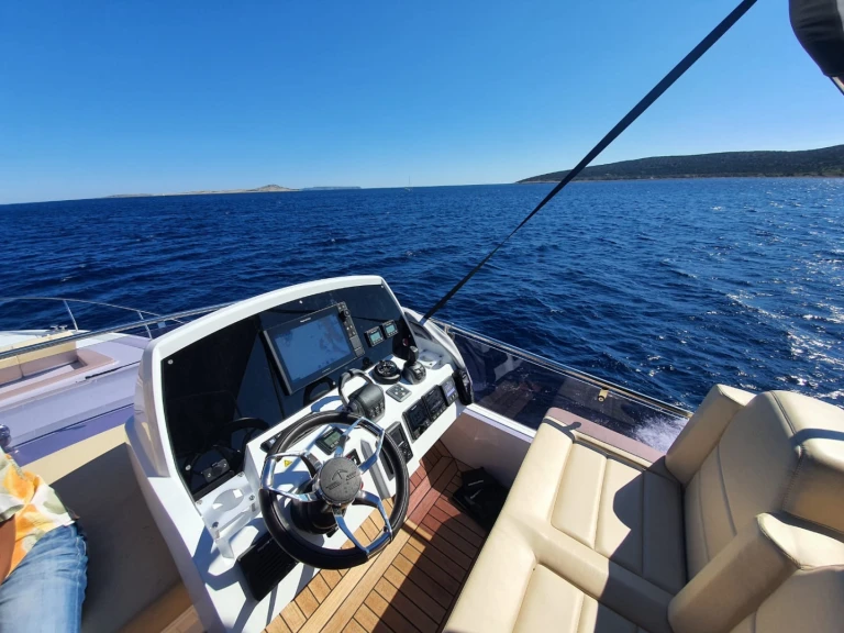 Yacht mieten in Pula zum besten Preis