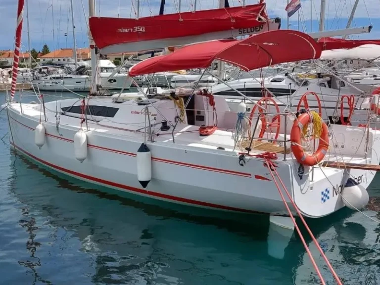 YachtCharter in Pula - Elan Elan 350 Performance auf SamBoat