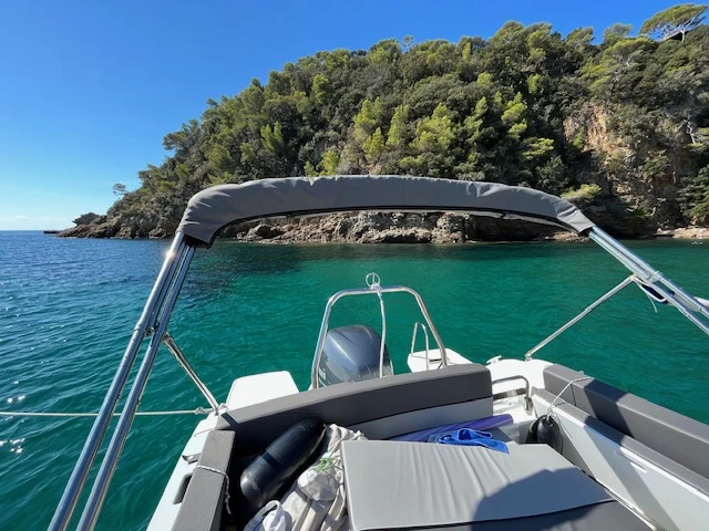 Motorboot mit oder ohne Skipper Jeanneau mieten in Port Cogolin
