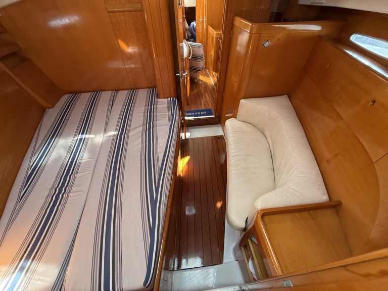 YachtCharter in Saint-Cyprien - Bénéteau First 42 S7 auf SamBoat