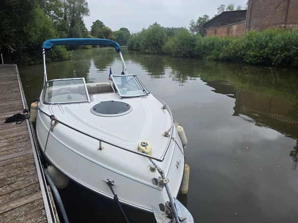 Vermietung Motorboot Four Winns mit Führerschein