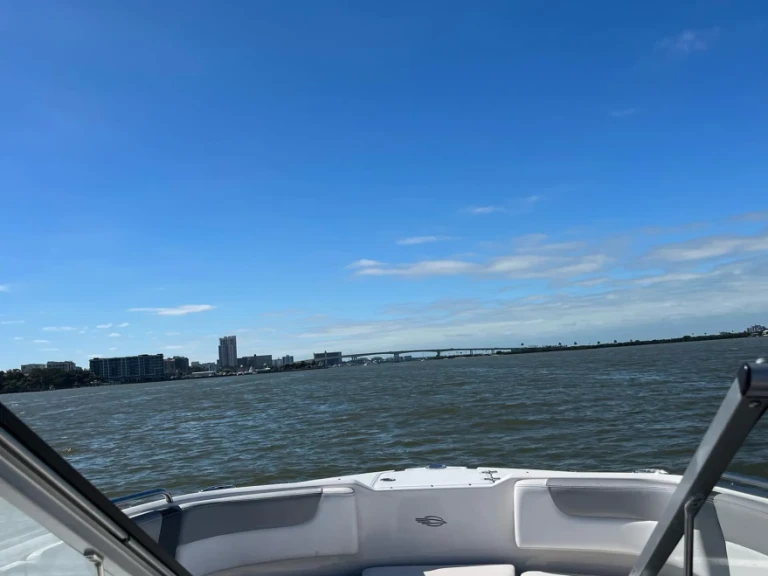 Vermietung Motorboot Chaparral mit Führerschein