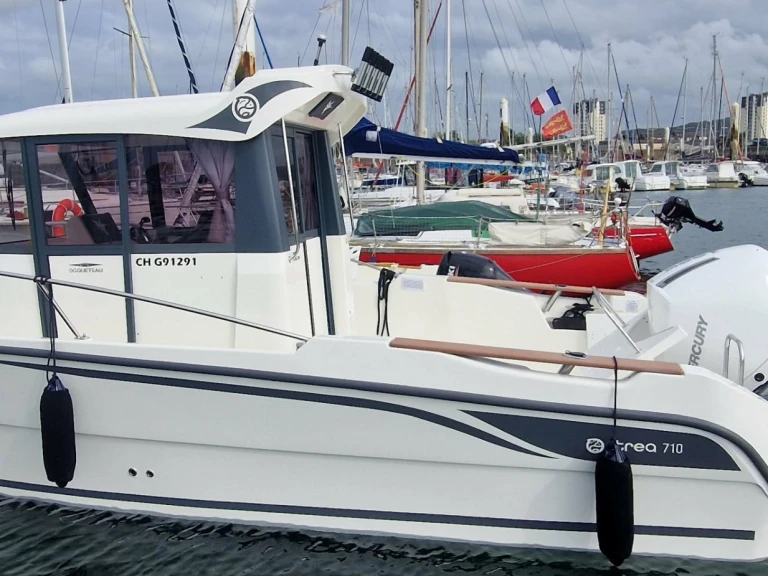 YachtCharter in Cherbourg-en-Cotentin - Ocqueteau Ostrea 700 auf SamBoat
