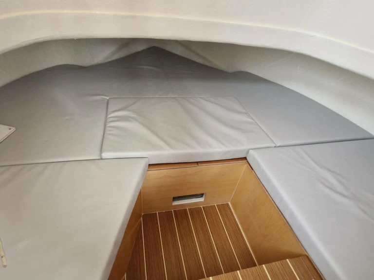 Motorboot mit oder ohne Skipper Ocqueteau mieten in Cherbourg-en-Cotentin