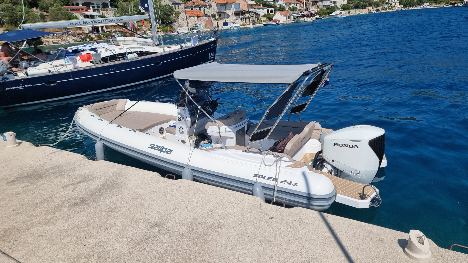 Ein Salpa Soleil 24.5 mieten in Trogir