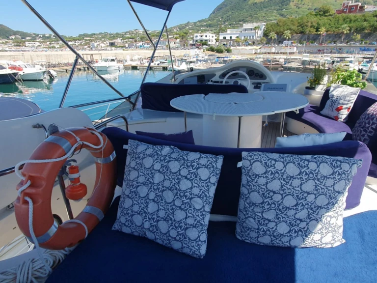 Azimut Azimut 46 Fly mieten La Maddalena