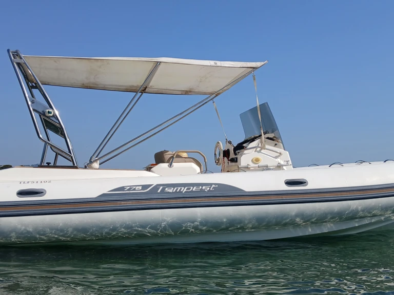 Schlauchboot mieten in Hyères zum besten Preis