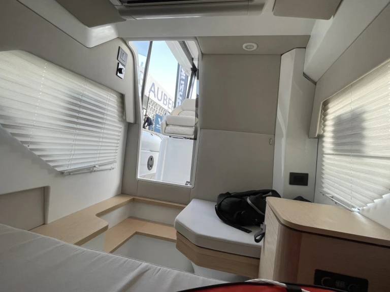 Motorboot mit oder ohne Skipper Highfield mieten in La Trinité-sur-Mer