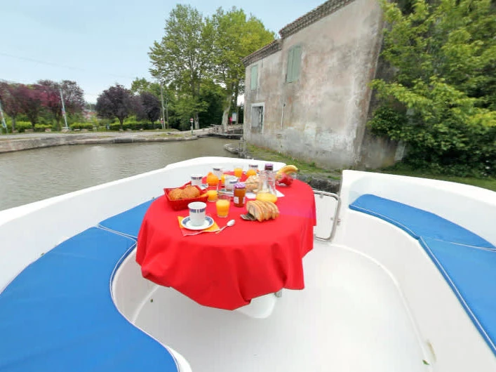 Vermietung Motorboot Le Boat mit Führerschein
