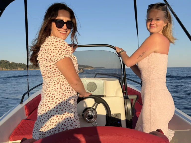 Motorboot mieten in Kolios zum besten Preis