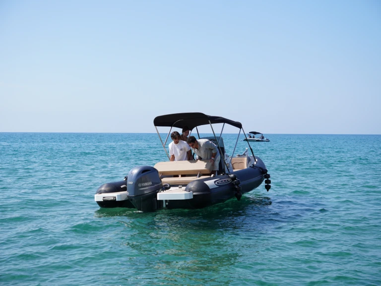 Schlauchboot mieten in Port de Sitges Aiguadolç - Maestrale Fun 650
