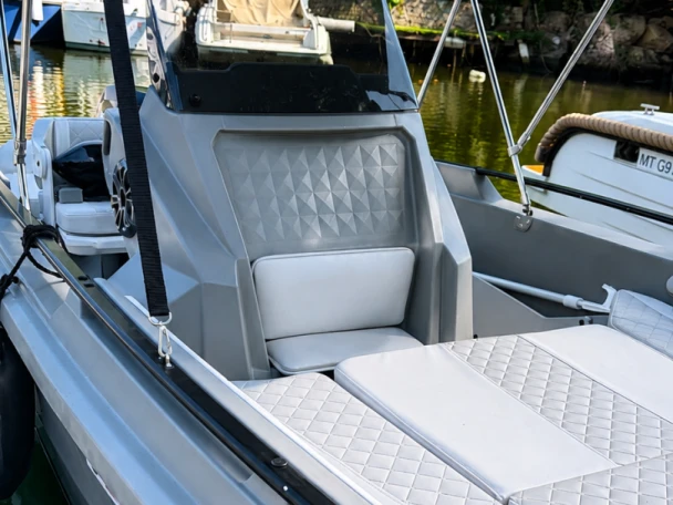 YachtCharter in Mandelieu-la-Napoule - ROTO Hydra 460 auf SamBoat