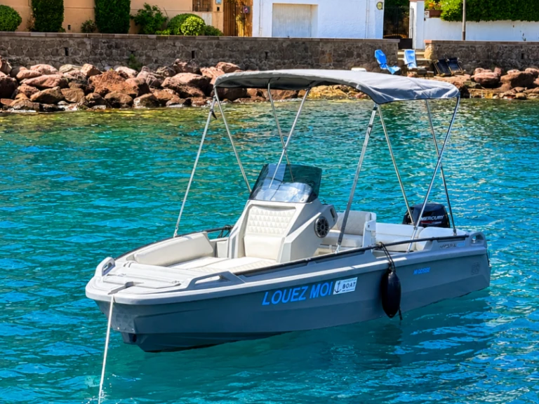 Ein ROTO Hydra 460 mieten in Mandelieu-la-Napoule