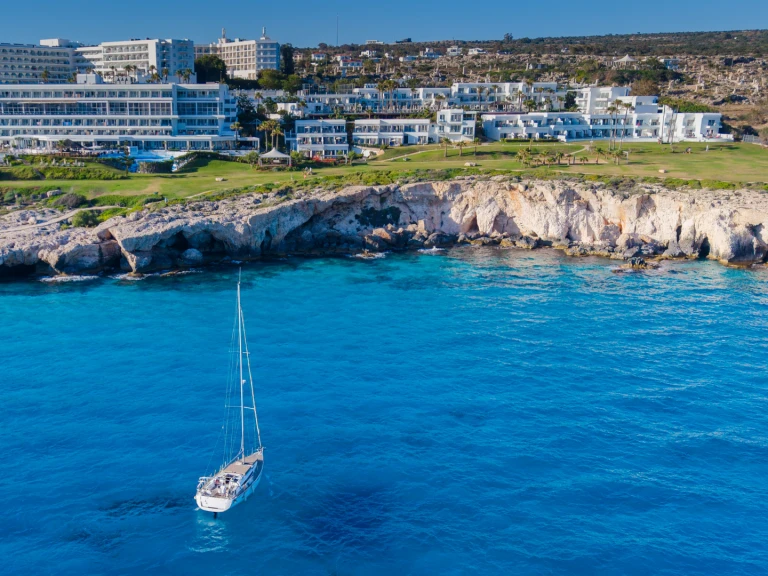 Segelboot mit oder ohne Skipper Jeanneau mieten in Protaras