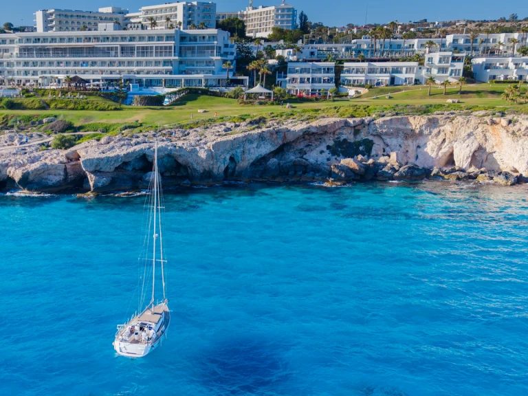 Segelboot mieten in Protaras zum besten Preis
