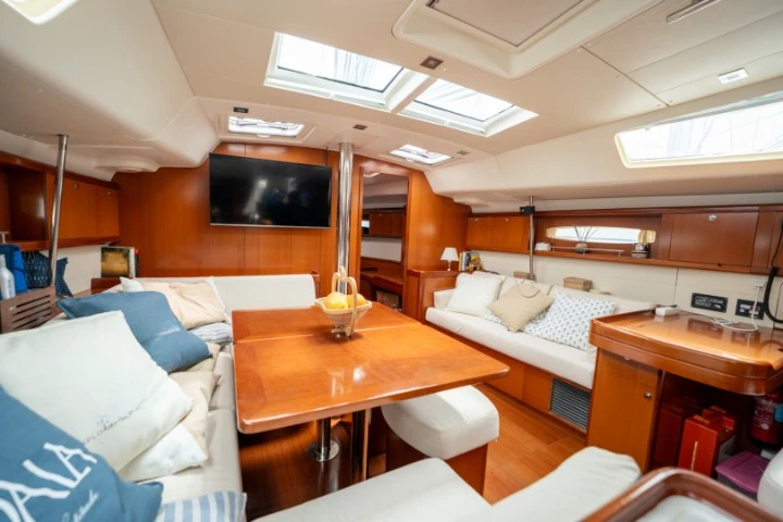 Vermietung Segelboot Bénéteau mit Führerschein