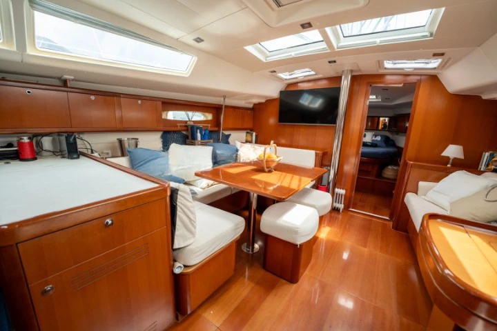 Bénéteau Oceanis 50 mieten Combarro
