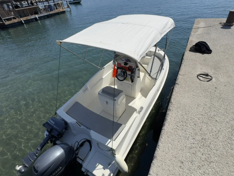 Motorboot mit oder ohne Skipper Compass mieten in Kissamos Port