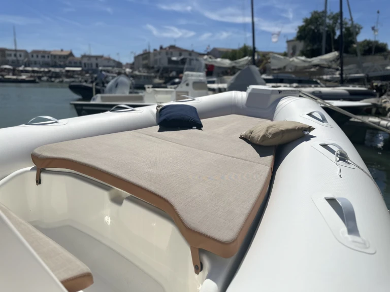 Boot mieten La Flotte günstig Medline 7.5