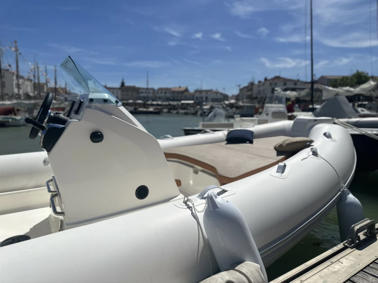 Motorboot mieten in La Flotte - Zodiac Medline 7.5