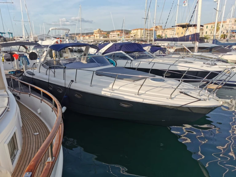 Ein Horizon Manò Marine 38.50 mieten in San Vincenzo