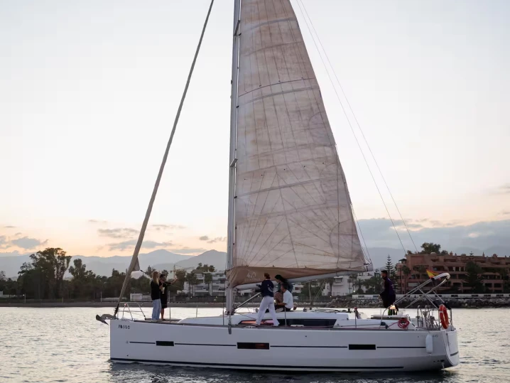 Segelboot mieten in Puerto Banús zum besten Preis