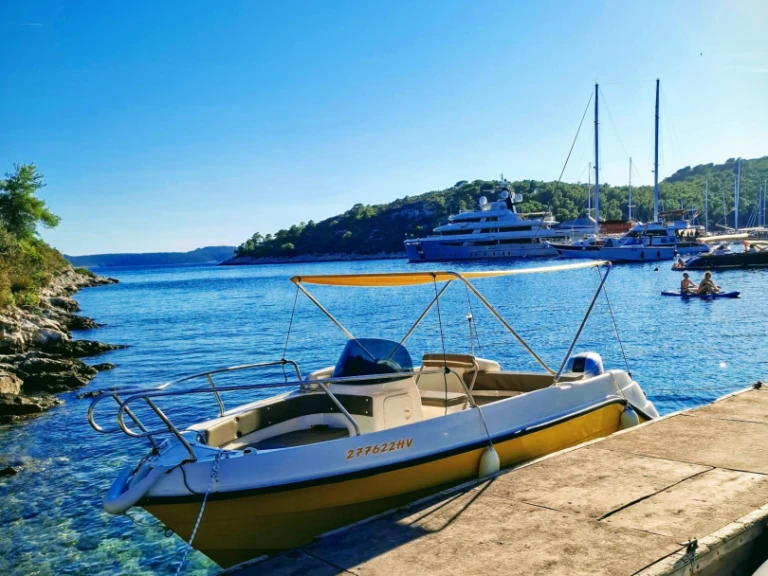 Ein Marinello Eden 18 mieten in Hvar