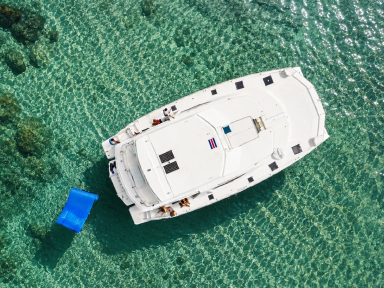 Katamaran mit oder ohne Skipper Custom Made mieten in Tamarindo