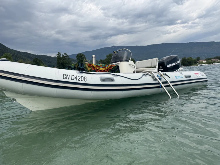 Schlauchboot mit oder ohne Skipper Valiant mieten in Doussard
