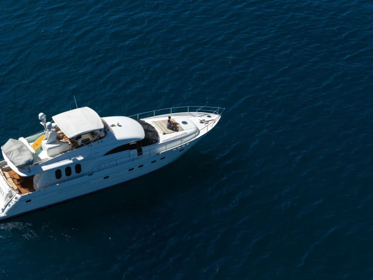 Vermietung Yacht Custom Made mit Führerschein