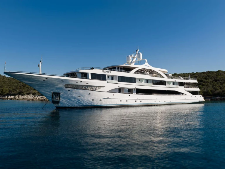 Ein Custom Premier mieten in Split