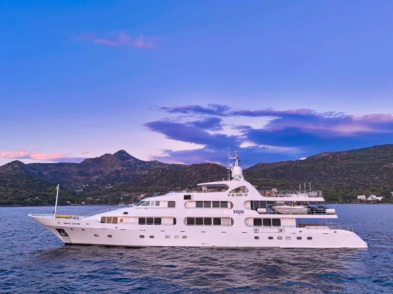 Bootsverleih Benetti SOJO Athen Samboat