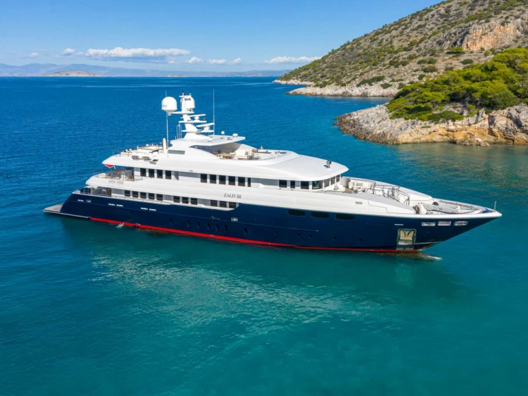 Ein Mondomarine ZALIV III mieten in Athen