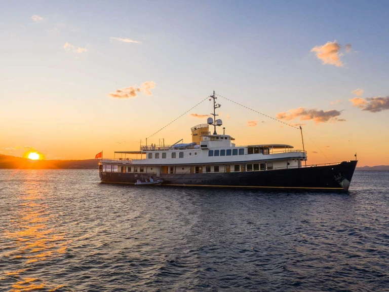 Vermietung Yacht Uljanik Shipyard mit Führerschein
