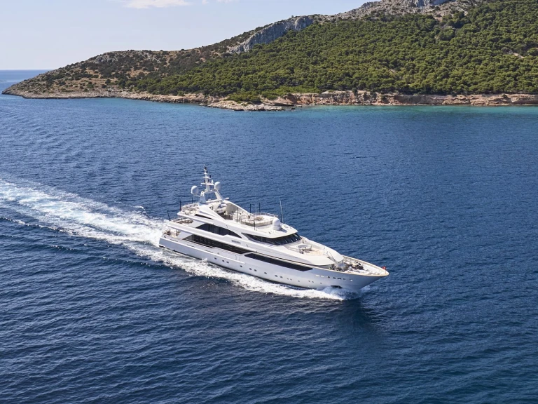 Ein Benetti BARENTS mieten in Athen